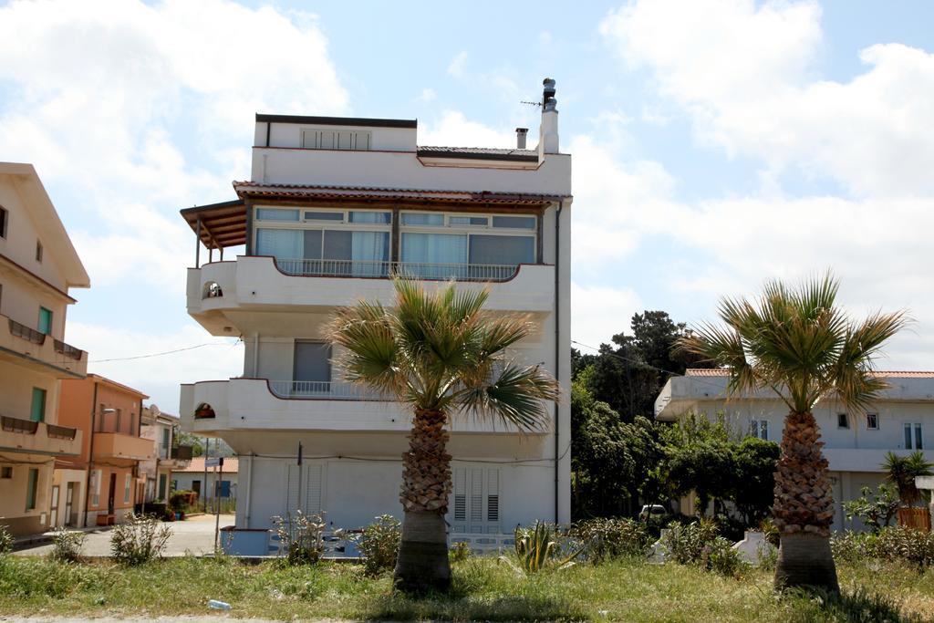 Vacanze Al Mare Patrizia'S Sweet Home Terme Vigliatore Habitación foto